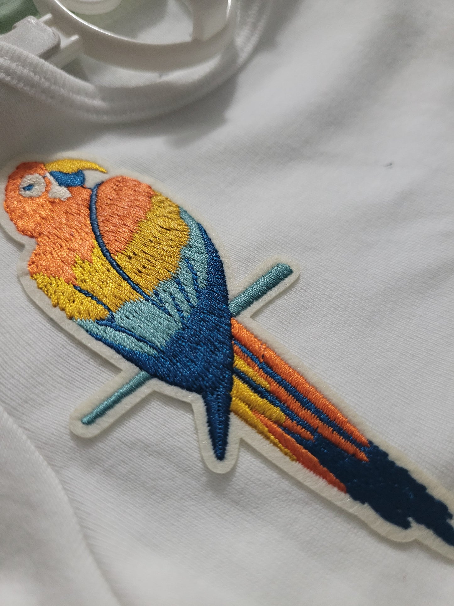 Shoulder Parrot Onzie