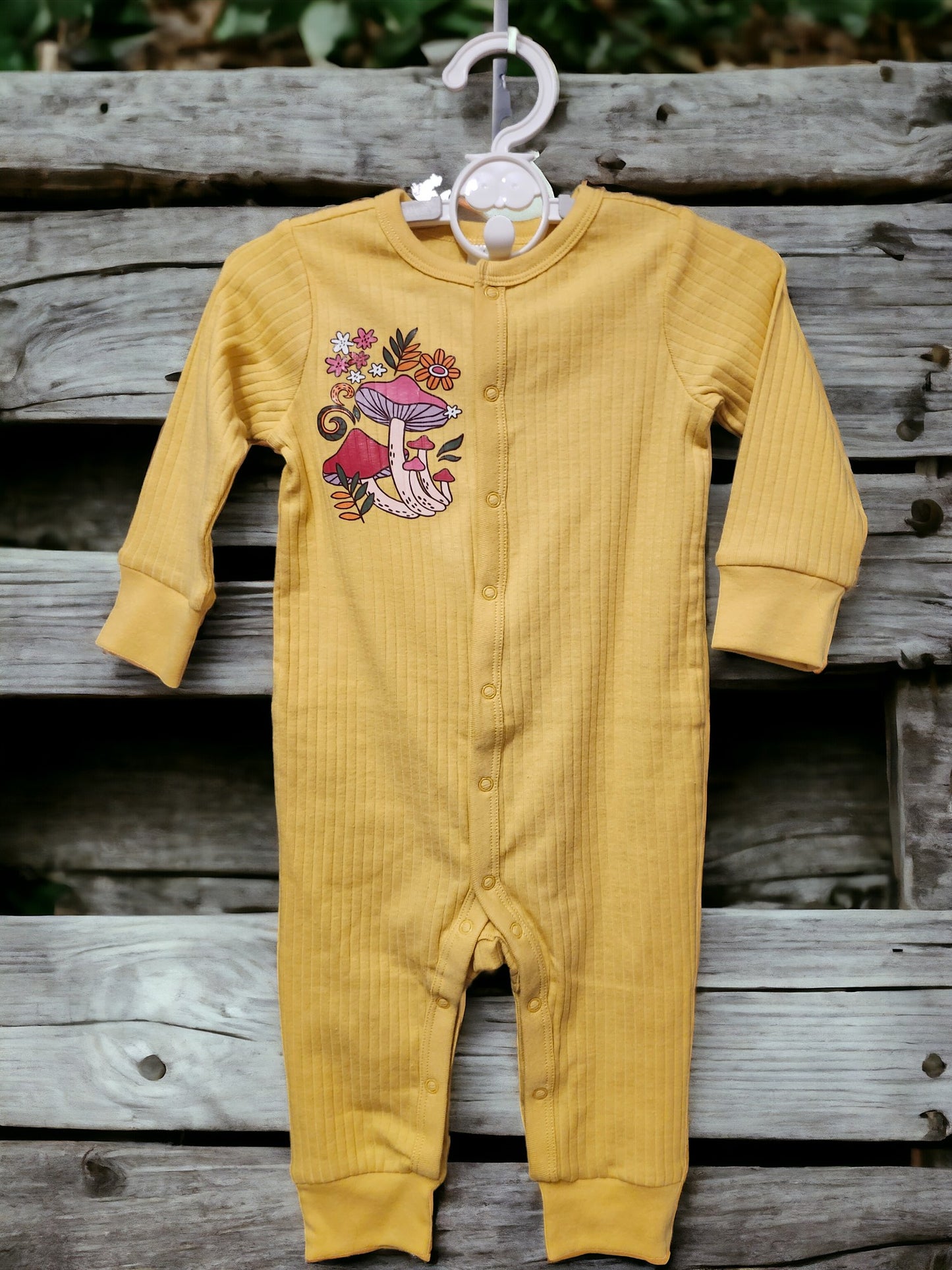 Button Suit