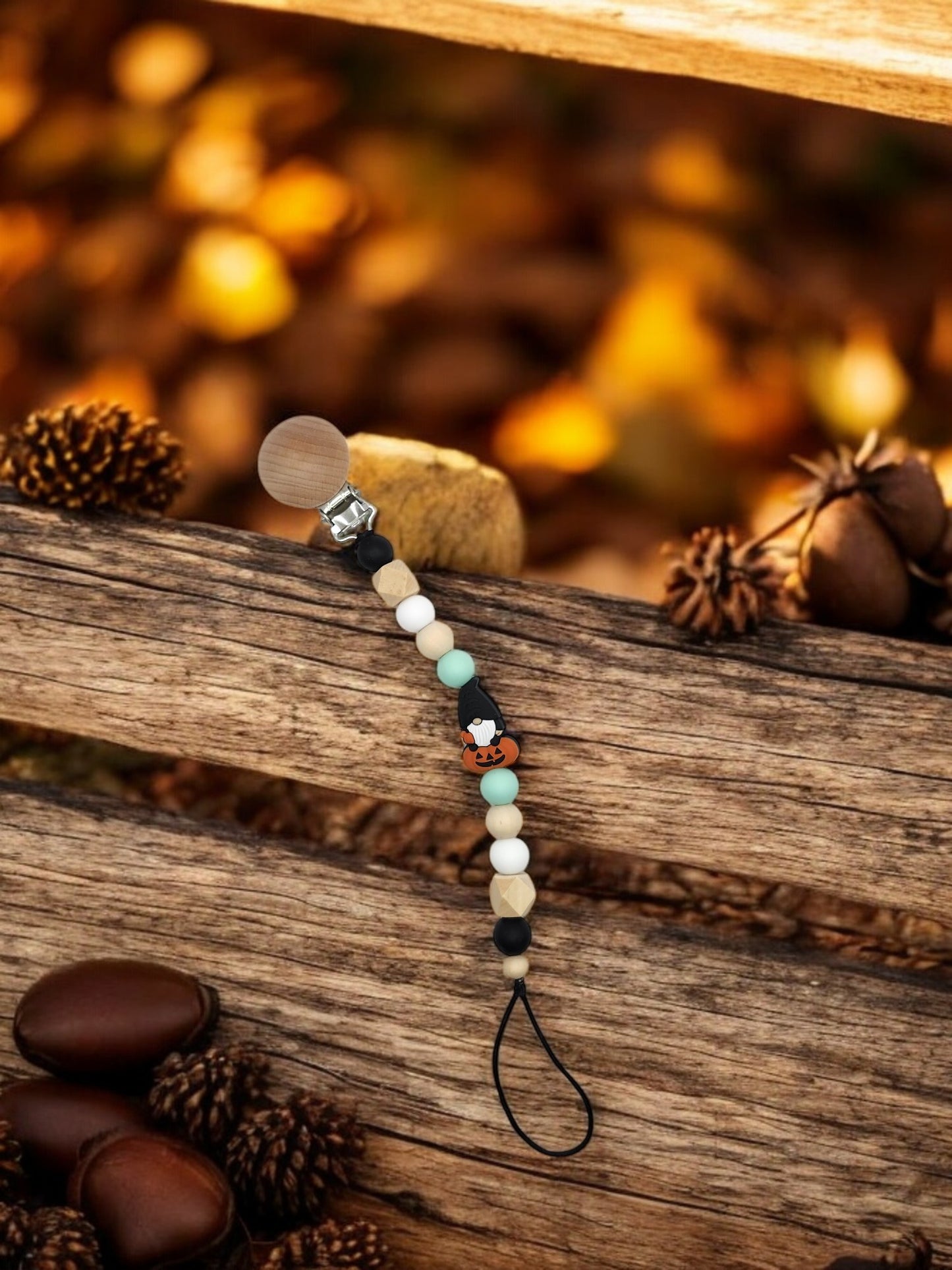 Focal Bead Pacifier Clip