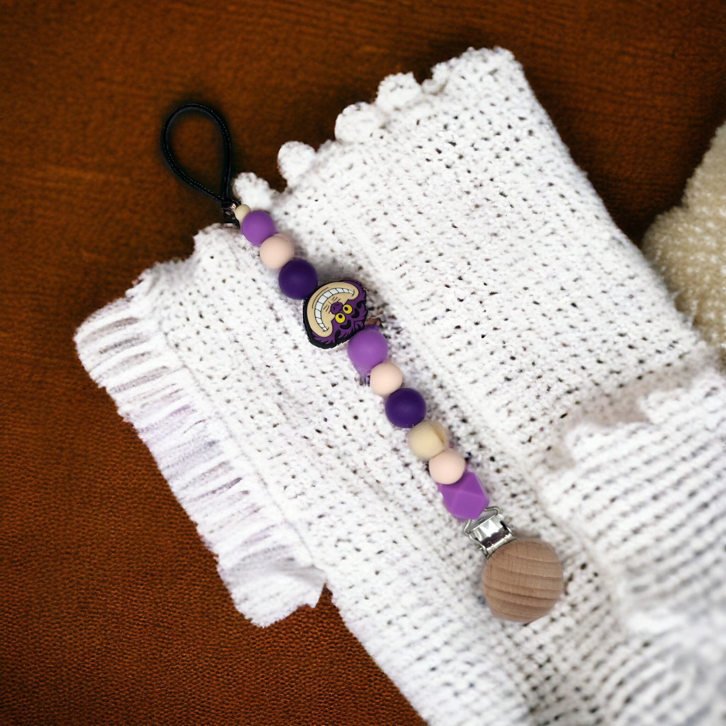 Focal Bead Pacifier Clip